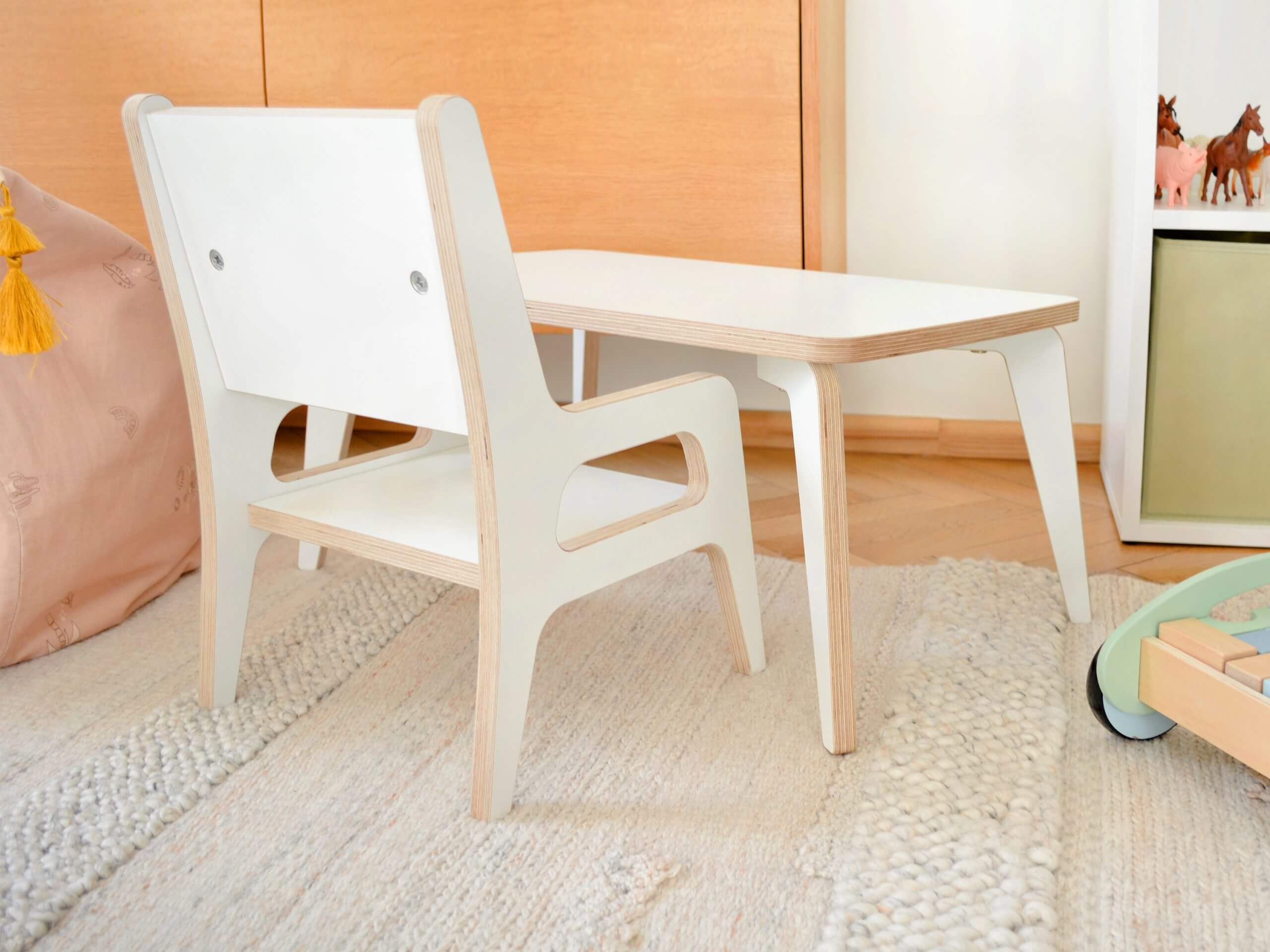 Chair_w_armrests (2)